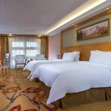 Vienna Hotel Guangzhou Baiyun Dongping Middle Road Bagian luar foto