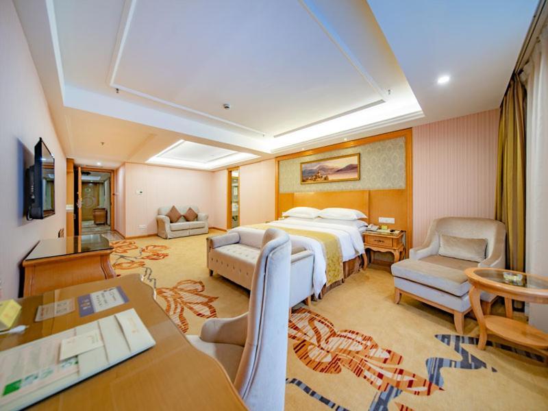 Vienna Hotel Guangzhou Baiyun Dongping Middle Road Bagian luar foto