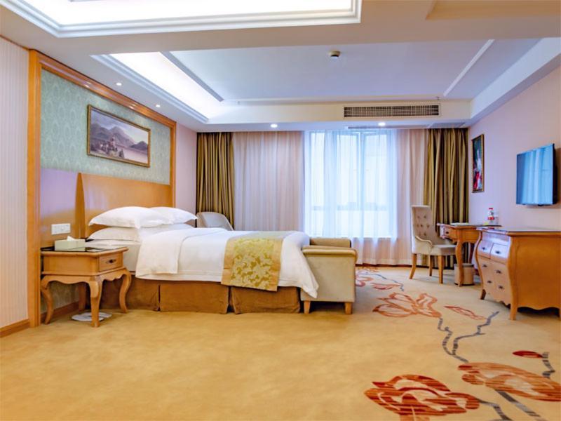 Vienna Hotel Guangzhou Baiyun Dongping Middle Road Bagian luar foto