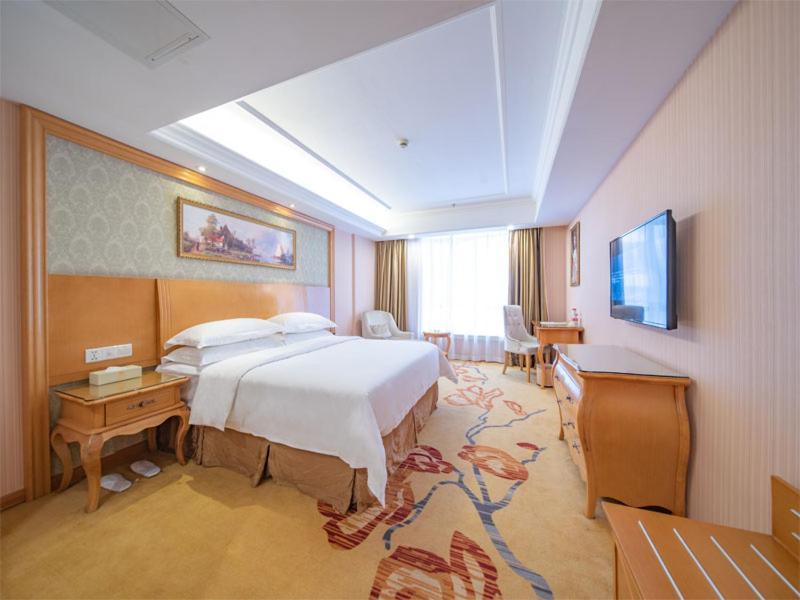 Vienna Hotel Guangzhou Baiyun Dongping Middle Road Bagian luar foto